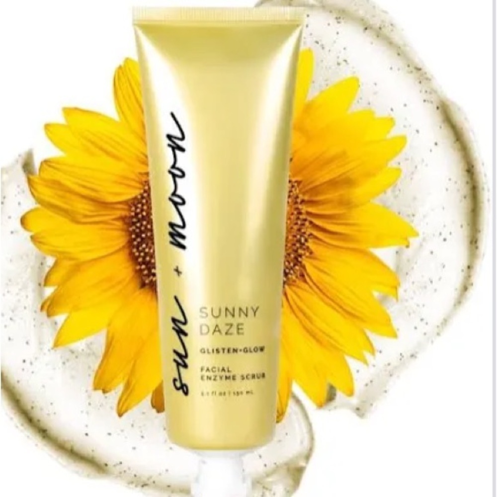 Sun + Moon Sunny Daze Facial Enzyme Scrub